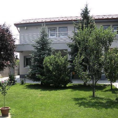 Ubytovanie House Galanta Exteriér fotografie
