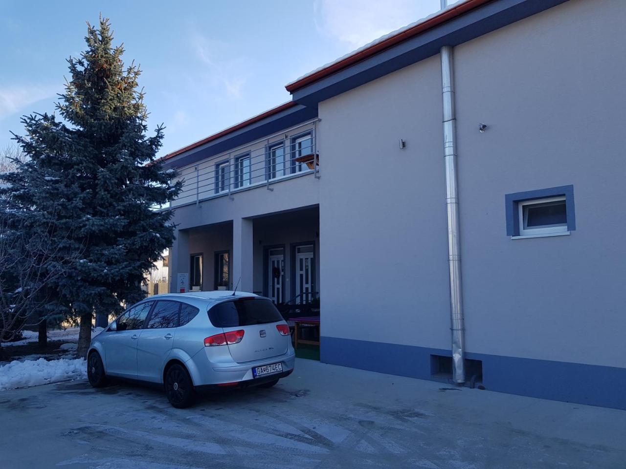Ubytovanie House Galanta Exteriér fotografie